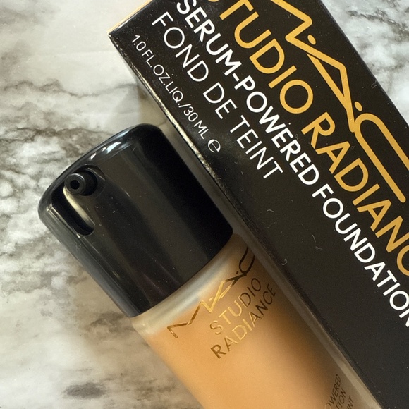 MAC COSMETICS STUDIO RADIANCE FOUNDATION:NC27 - Picture 4 of 4